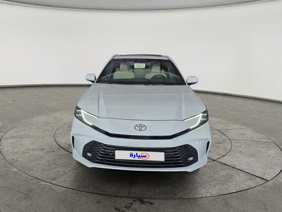 Toyota Camry  LE 2025 