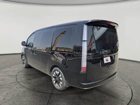 Hyundai Staria Luxury 7 ST 2025 