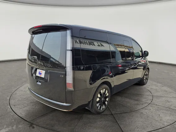 Hyundai Staria Luxury 7 ST 2025 