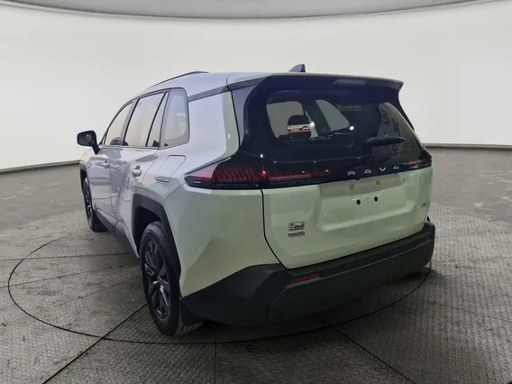 Toyota RAV4 XLE 2026 