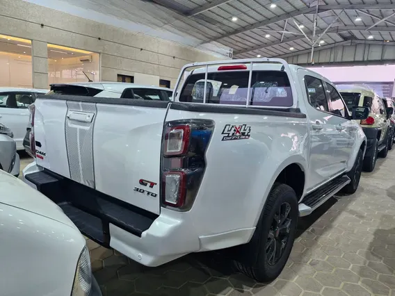 ايسوزو دي ماكس GT 2023 دبل