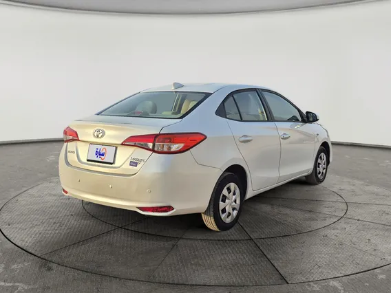 Toyota Yaris  Y 2022 