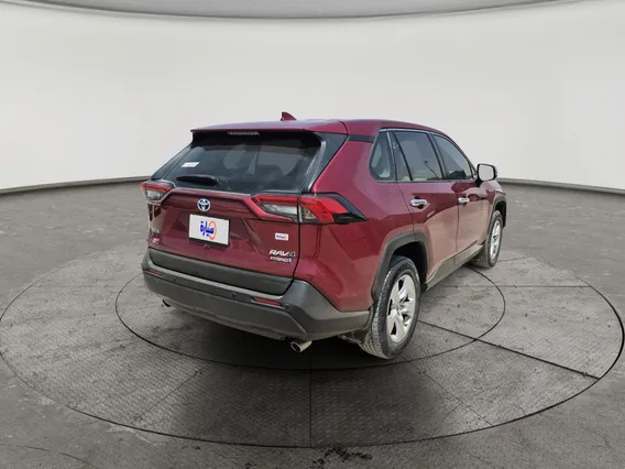 Toyota RAV4 LE HEV 2021 