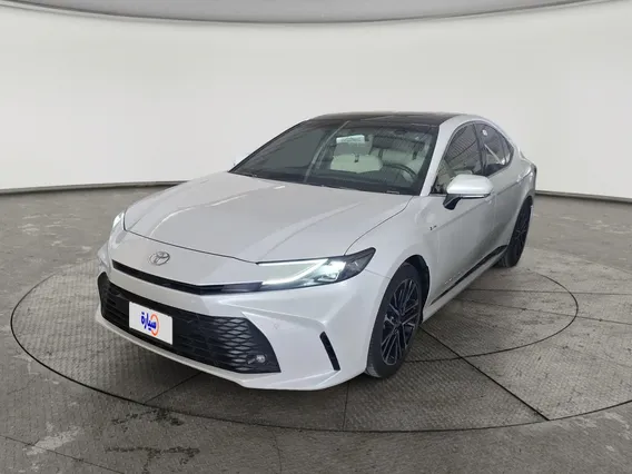 Toyota Camry  LE HEV 2025 