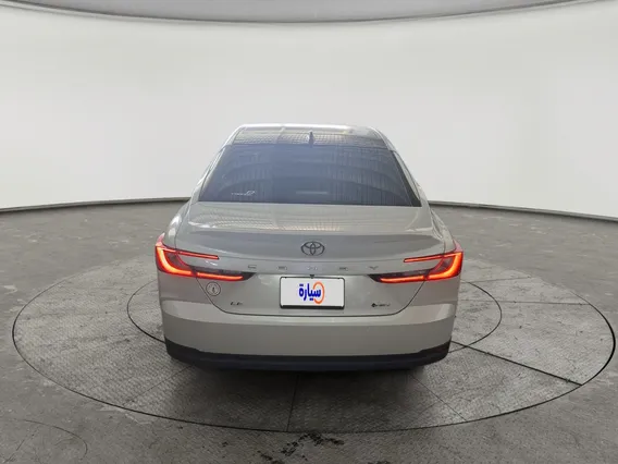 Toyota Camry  LE HEV 2025 