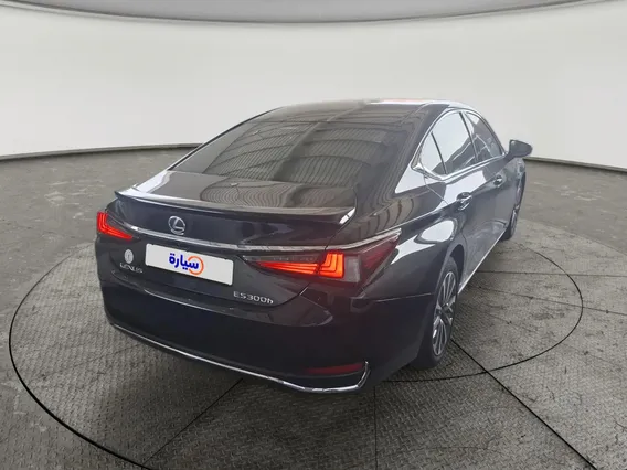 Lexus ES 300 H 2025 