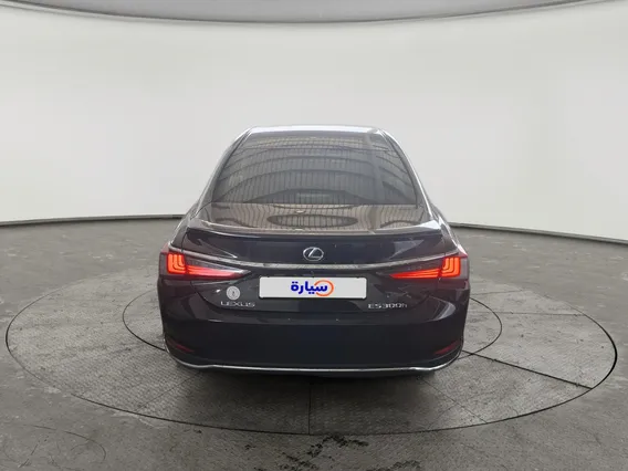 Lexus ES 300 H 2025 