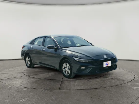 Hyundai Elantra Smart 2024 