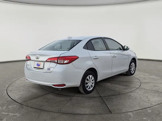 Toyota Yaris  Y 2022 