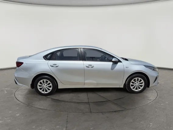Kia Cerato L 2023 