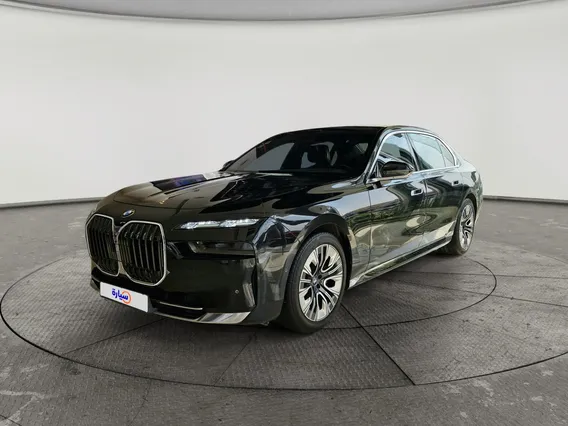 بي ام دبليو الفئة السابعة 735i 2024 