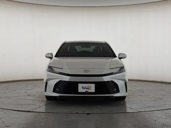 Toyota Camry  LE 2025 