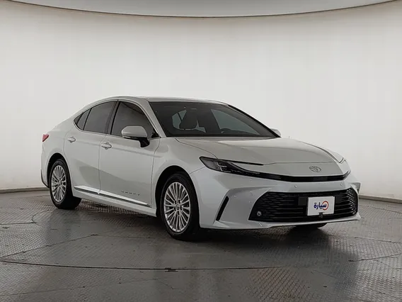 Toyota Camry  LE 2025 