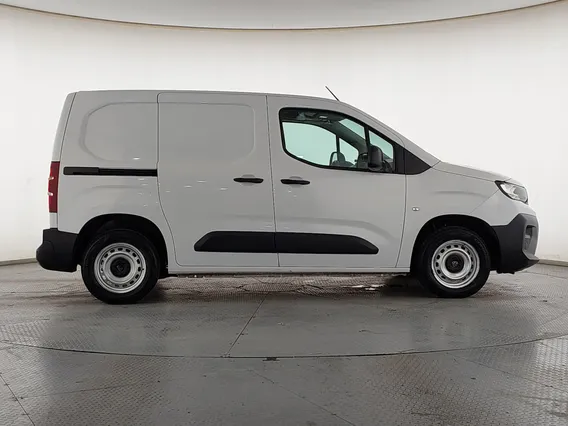 بيجو بارتنر Short van 2025 