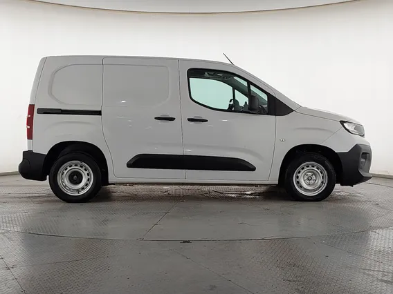 بيجو بارتنر Short van 2025 