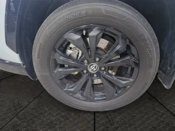 تويوتا راف فور XLE HEV 2024 