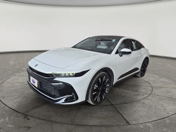 Toyota Crown Majesta 2023 