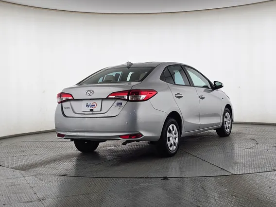 Toyota Yaris  Y 2022 