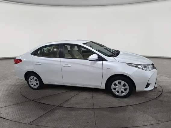 Toyota Yaris  Y 2022 