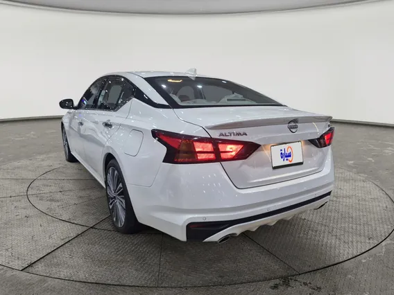 Nissan Altima SV 2026 
