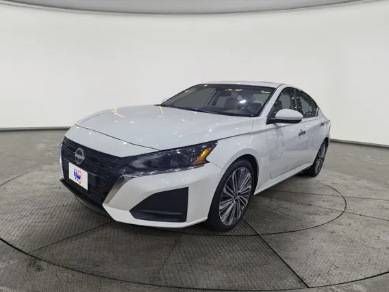Nissan Altima SV 2026 