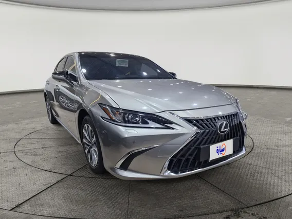 Lexus ES 350 2025 