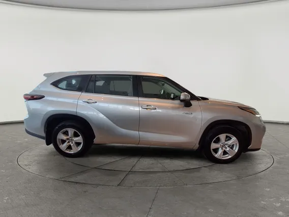 Toyota Highlander LE 2024 