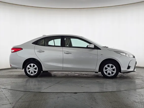 Toyota Yaris  Y 2022 
