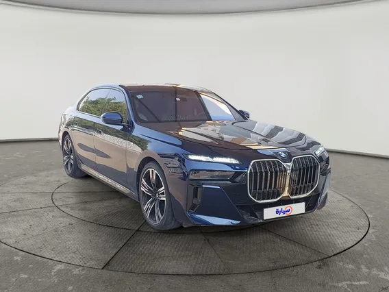 BMW 7 Series 735i 2024 