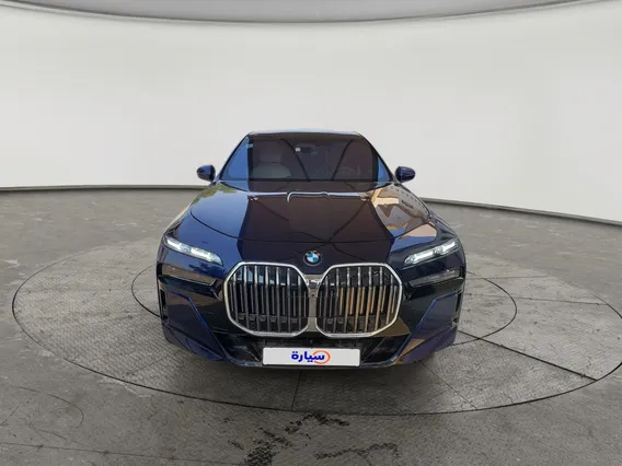 BMW 7 Series 735i 2024 