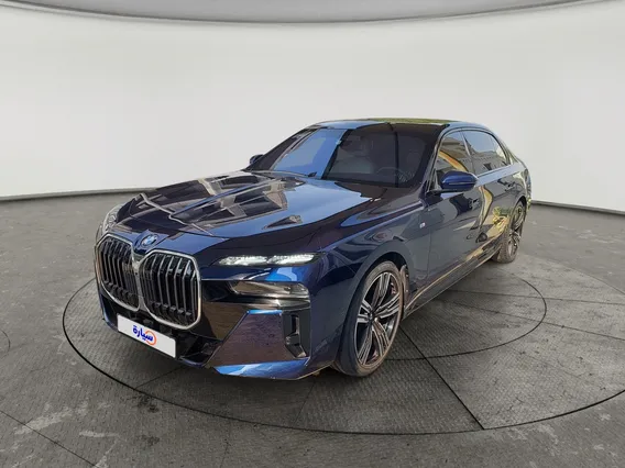 BMW 7 Series 735i 2024 