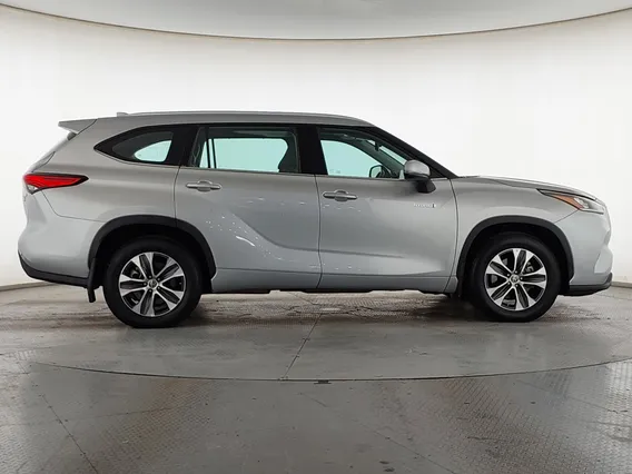 Toyota Highlander GLE 2022 