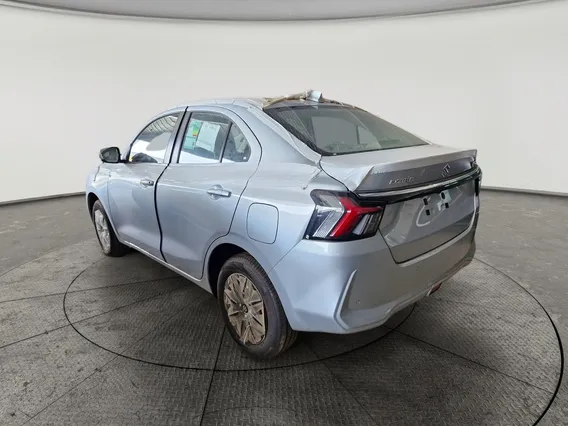 Suzuki Dzire GL 2027 