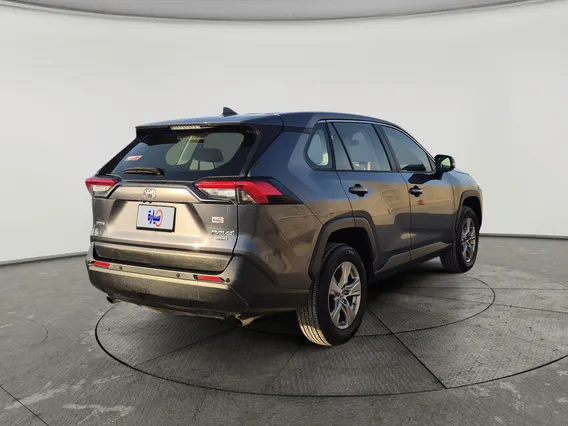 Toyota RAV4 LE 2022 