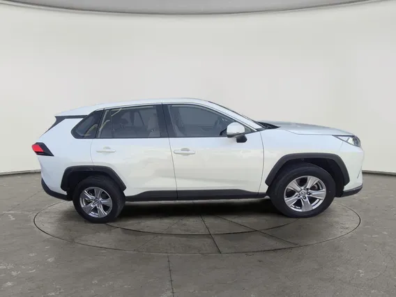 Toyota RAV4 LE 2022 