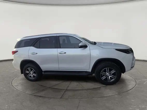 Toyota Fortuner VX 2025 دبل