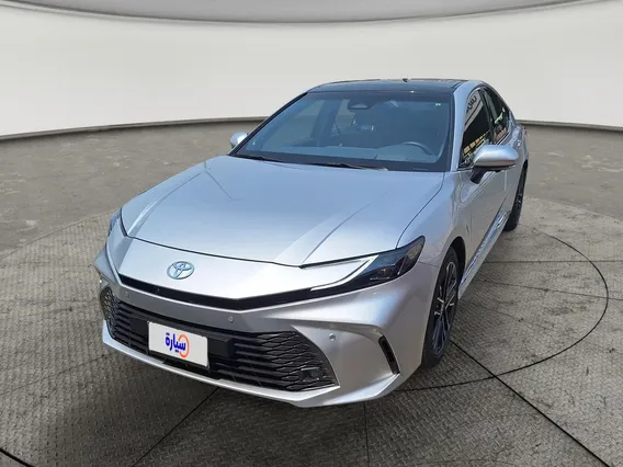 Toyota Camry  lumiere 2026 
