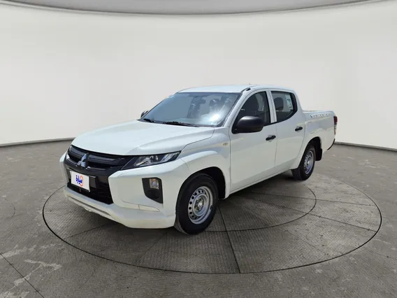 Mitsubishi L200 DC 4x2 Diesel 2023 