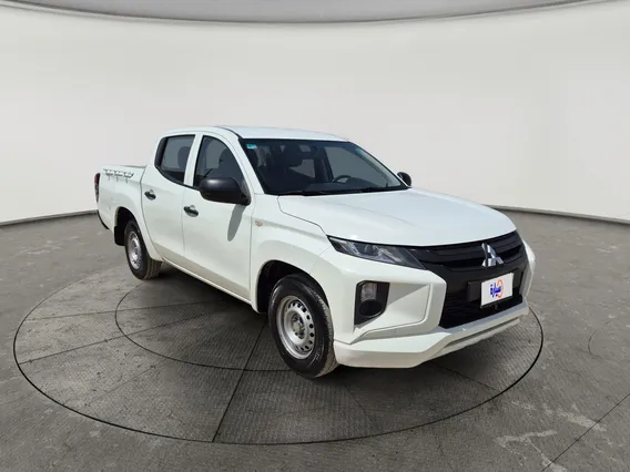 Mitsubishi L200 DC 4x2 Diesel 2022 