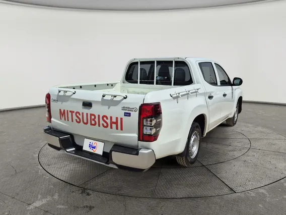 Mitsubishi L200 DC 4x2 Diesel 2022 
