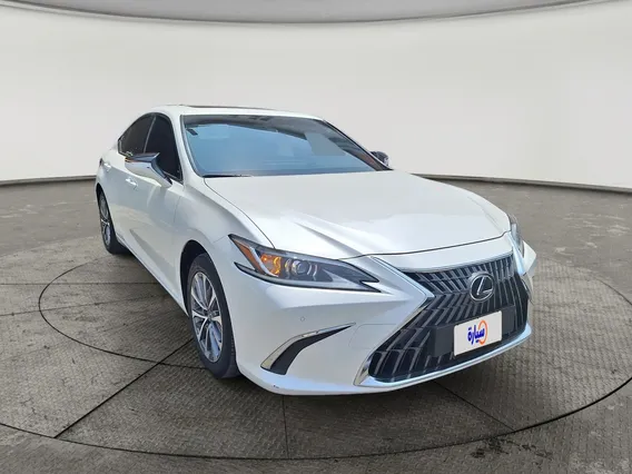 Lexus ES 250 2025 