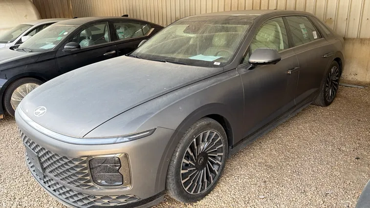 Hyundai Azera calligraphy 2025 