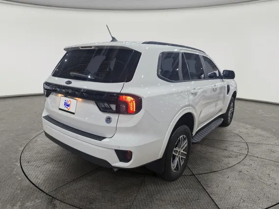 Ford Everest XLS 2025 