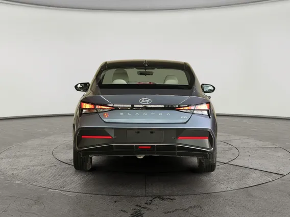 Hyundai Elantra Smart Plus	China 2026 