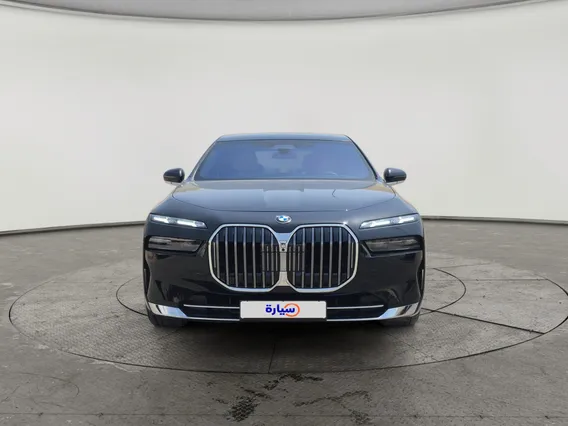 بي ام دبليو الفئة السابعة 735i 2026 