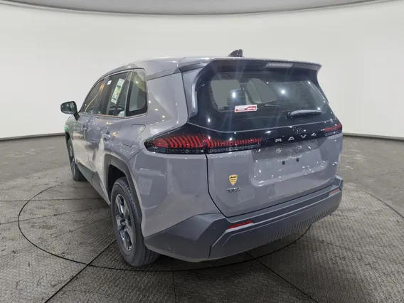 Toyota RAV4 LE 2026 