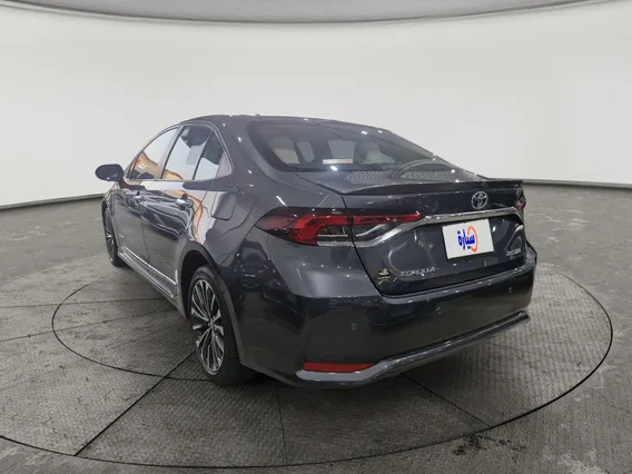 تويوتا كورولا XLI Executive Moonroof 2025 