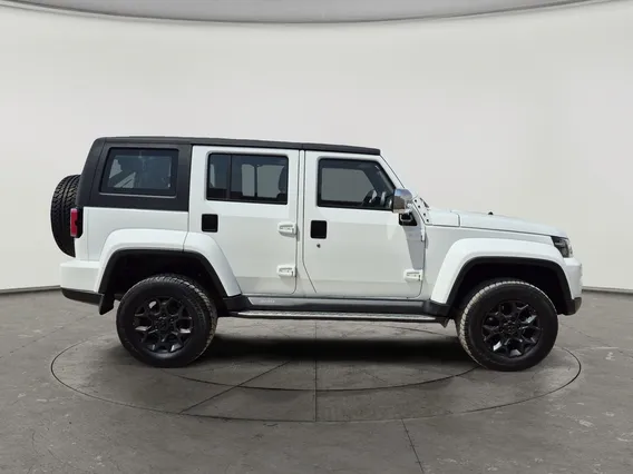 BAIC BJ40L Premium 2022 