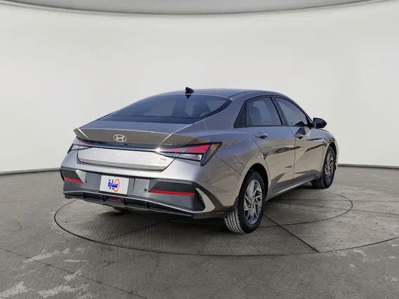 Hyundai Elantra Smart China 2025 