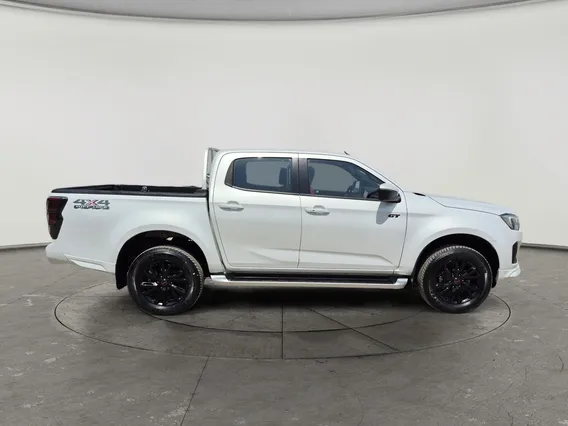 Isuzu D-max GT 2025 دبل